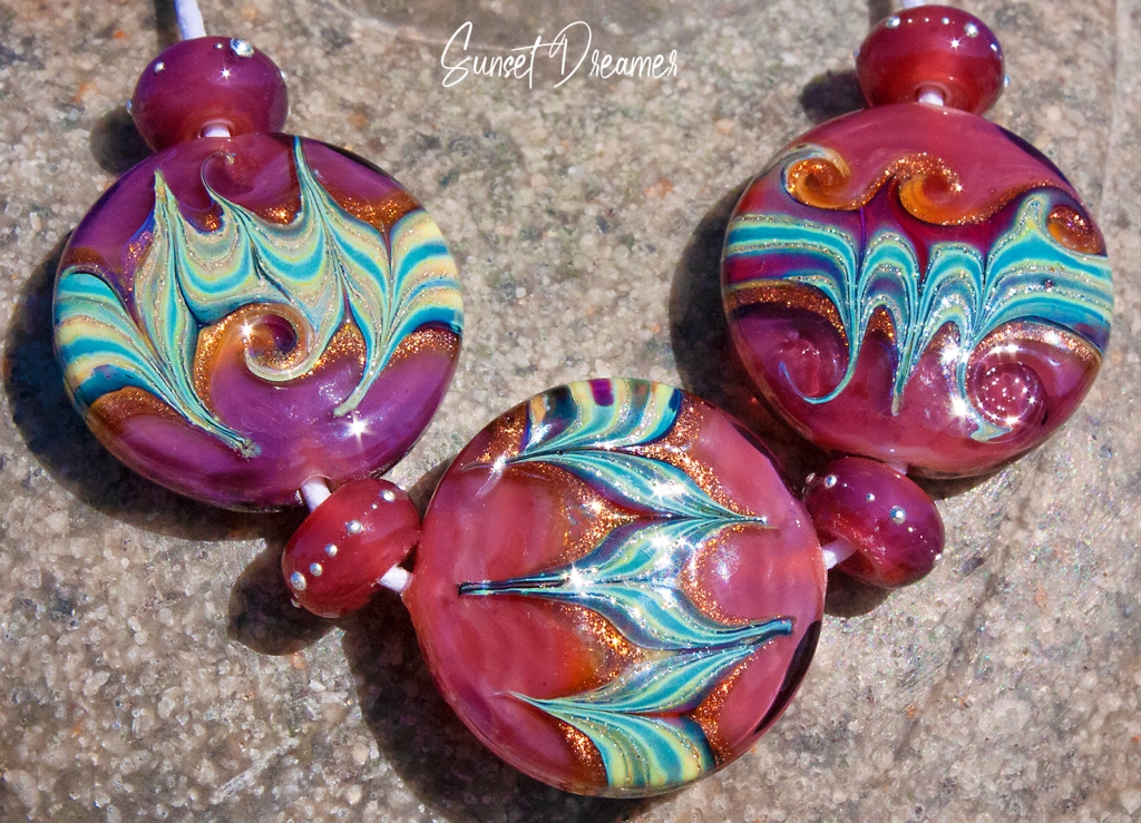 Sunset Dreamer – New heart and button art glass beads